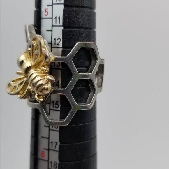 Queen Bee high fashion Honeycomb bee hive ring size 6.5 - Picture 3 of 4